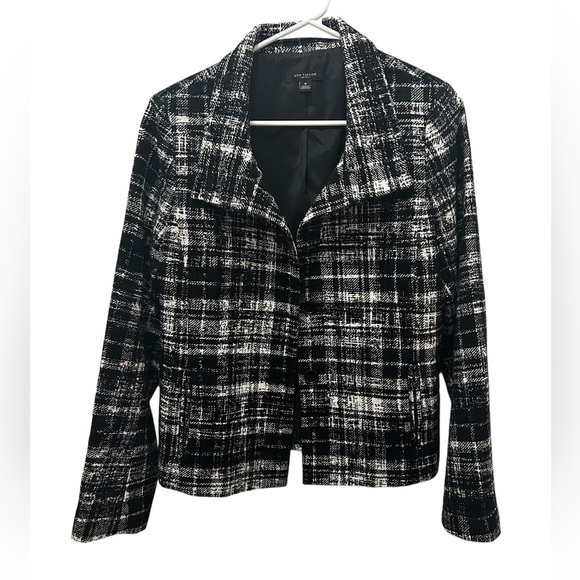 Wool Blend Ann Taylor Blazer - Picture 2 of 6